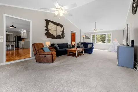 24 Chelsea Circle Lebanon NH 03784