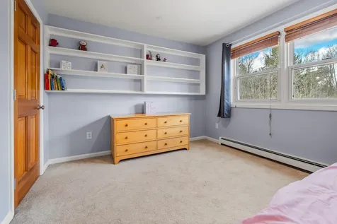 24 Chelsea Circle Lebanon NH 03784