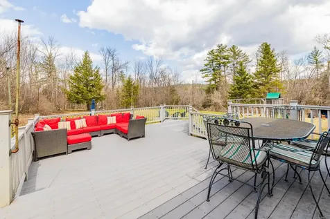 24 Chelsea Circle Lebanon NH 03784