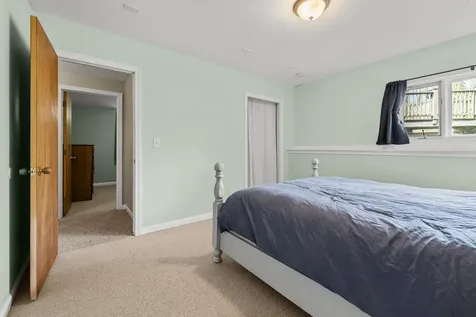 24 Chelsea Circle Lebanon NH 03784