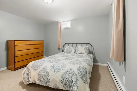 24 Chelsea Circle Lebanon NH 03784