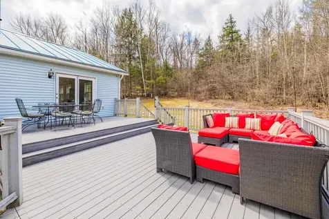 24 Chelsea Circle Lebanon NH 03784