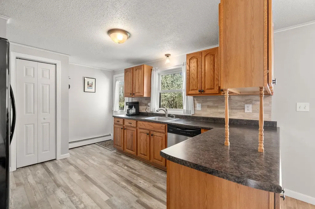 10 Pheasant Lane Atkinson NH 03811