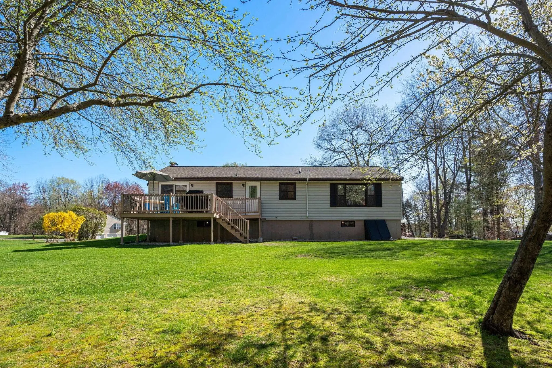 10 Pheasant Lane Atkinson NH 03811