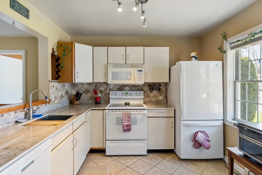 22 Kinsington Street South Burlington VT 05403