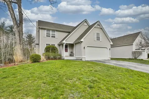 15 Heathrow Court Nashua NH 03063