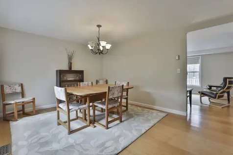 15 Heathrow Court Nashua NH 03063
