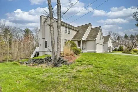 15 Heathrow Court Nashua NH 03063