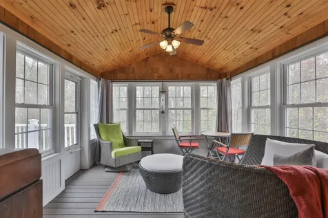 15 Heathrow Court Nashua NH 03063