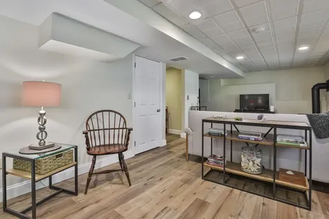 15 Heathrow Court Nashua NH 03063