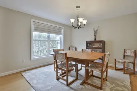 15 Heathrow Court Nashua NH 03063