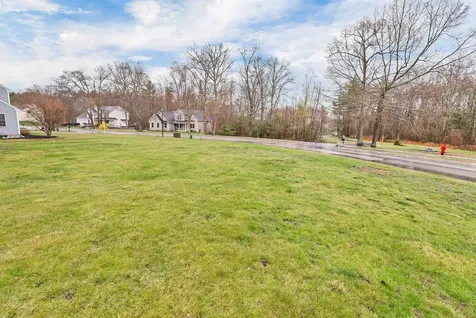 31 Maize Drive Somersworth NH 03878
