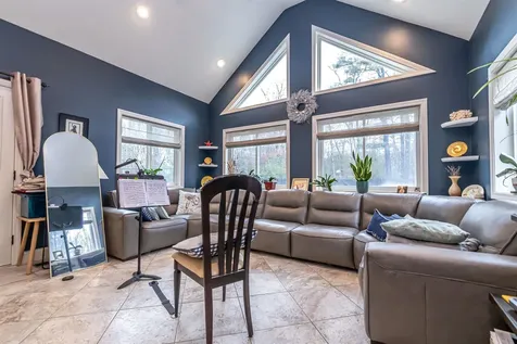15 Tinker Road Merrimack NH 03054