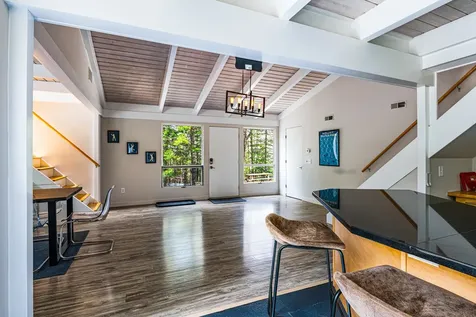 27 Eagle Drive Grantham NH 03753