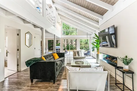 27 Eagle Drive Grantham NH 03753