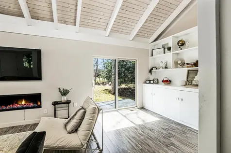 27 Eagle Drive Grantham NH 03753