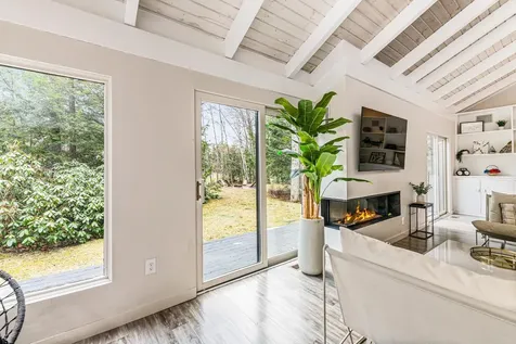 27 Eagle Drive Grantham NH 03753