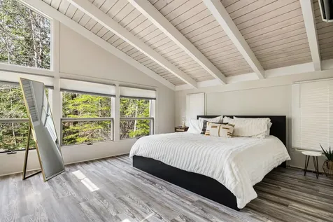 27 Eagle Drive Grantham NH 03753