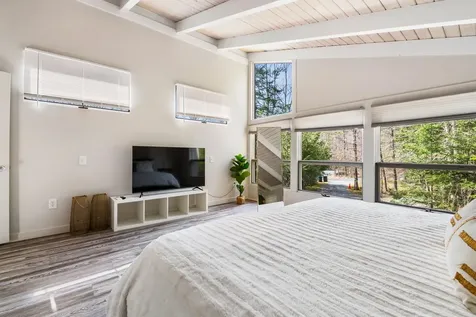 27 Eagle Drive Grantham NH 03753