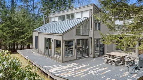 27 Eagle Drive Grantham NH 03753