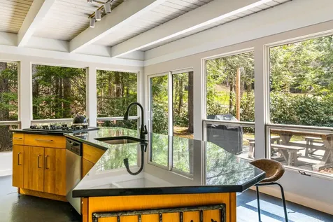 27 Eagle Drive Grantham NH 03753