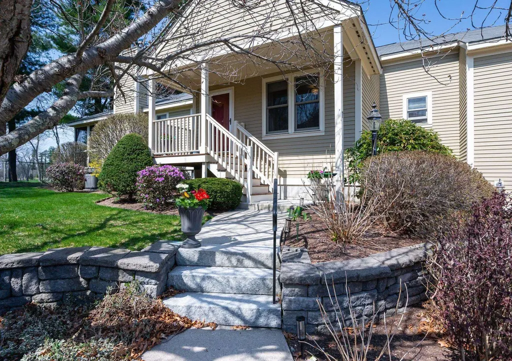 7 Kittanset Road Bedford NH 03110