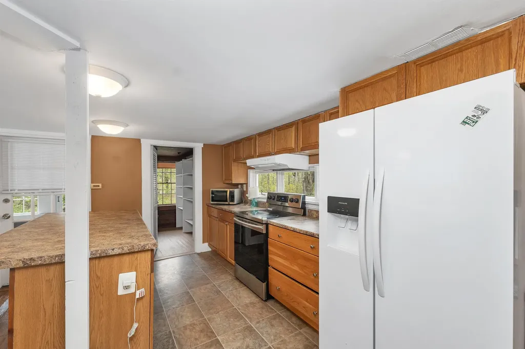 8 Avery Road Campton NH 03223