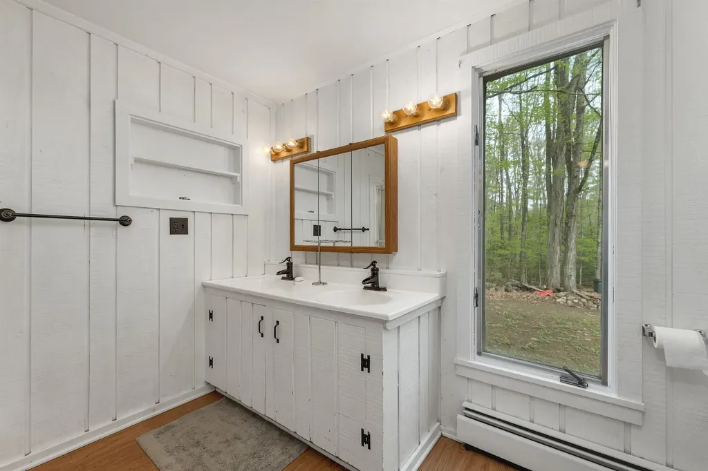 8 Avery Road Campton NH 03223