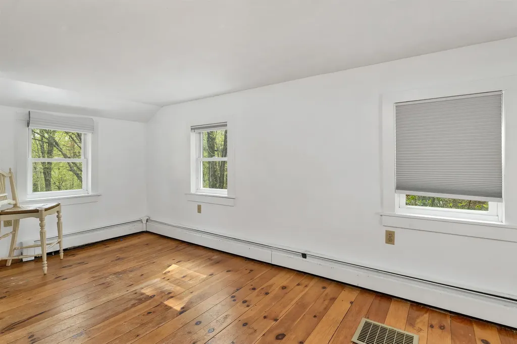 8 Avery Road Campton NH 03223