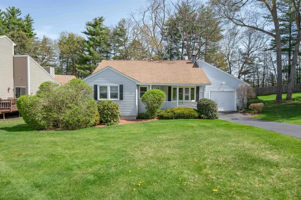 16 Jamaica Lane Nashua NH 03063
