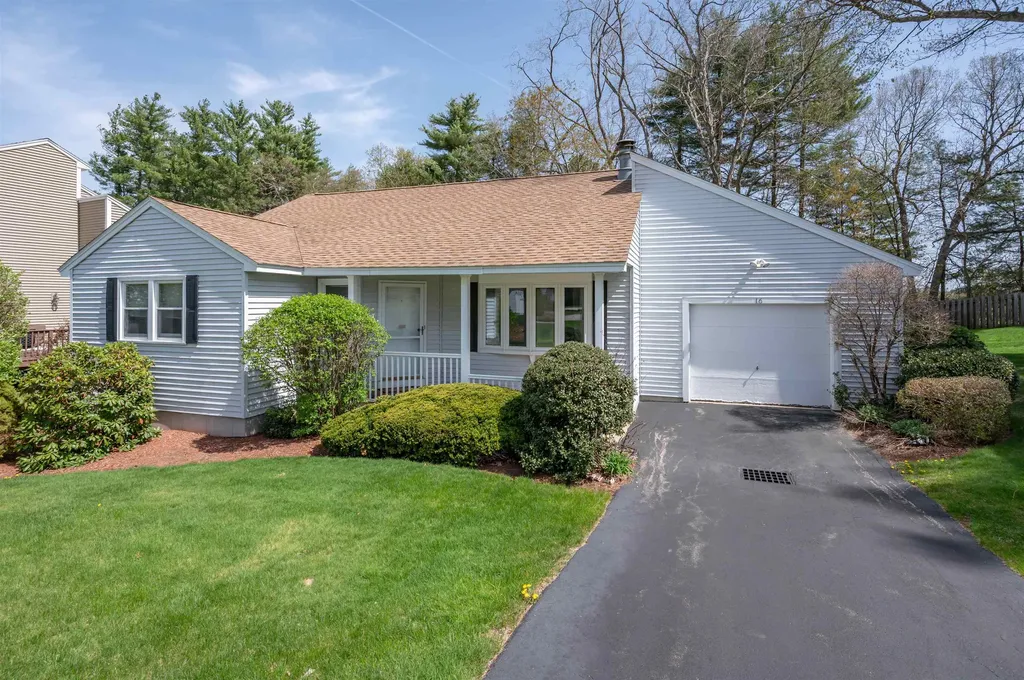 16 Jamaica Lane Nashua NH 03063