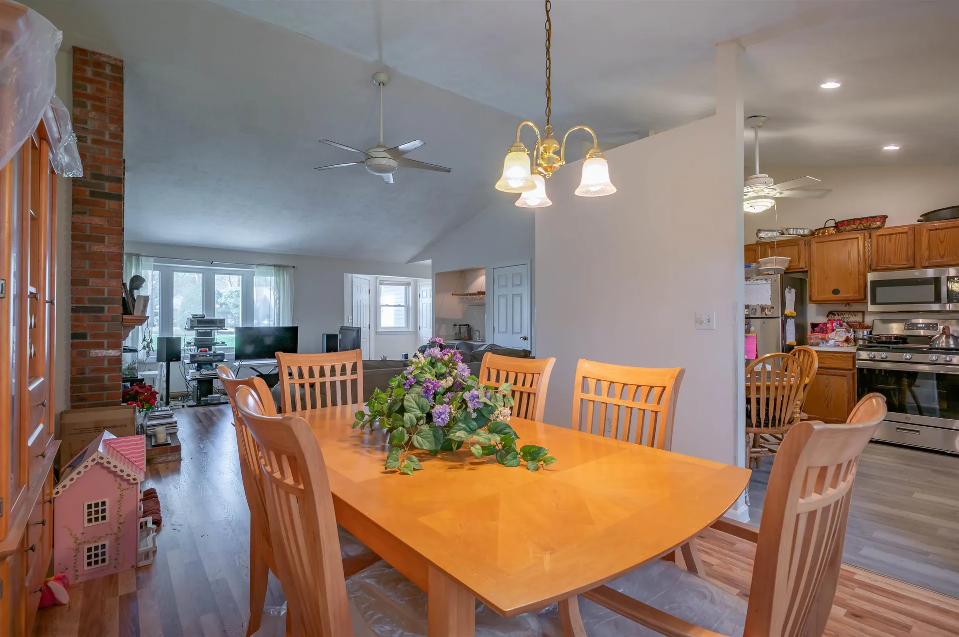 16 Jamaica Lane Nashua NH 03063