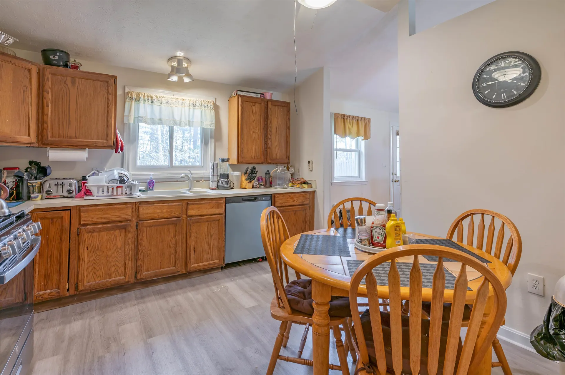 16 Jamaica Lane Nashua NH 03063
