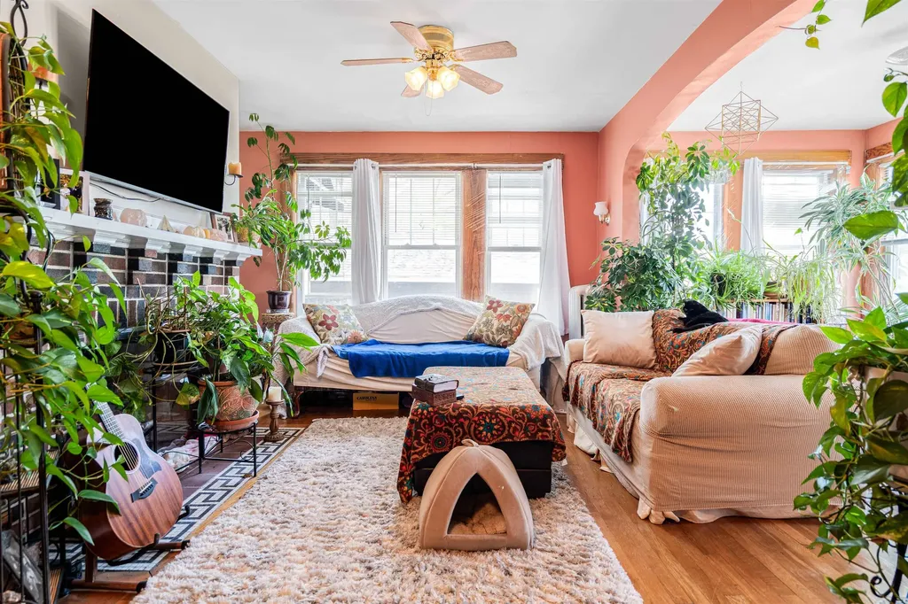 4 Fossa Avenue Nashua NH 03060