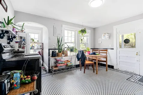 4 Fossa Avenue Nashua NH 03060