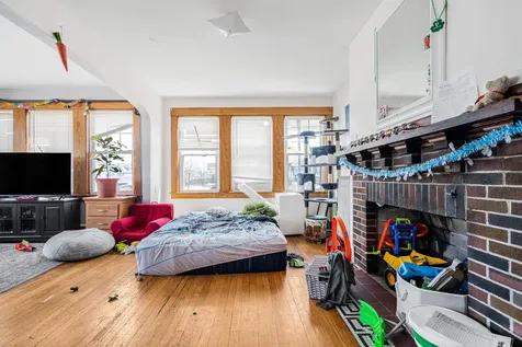 4 Fossa Avenue Nashua NH 03060