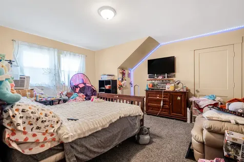 4 Fossa Avenue Nashua NH 03060