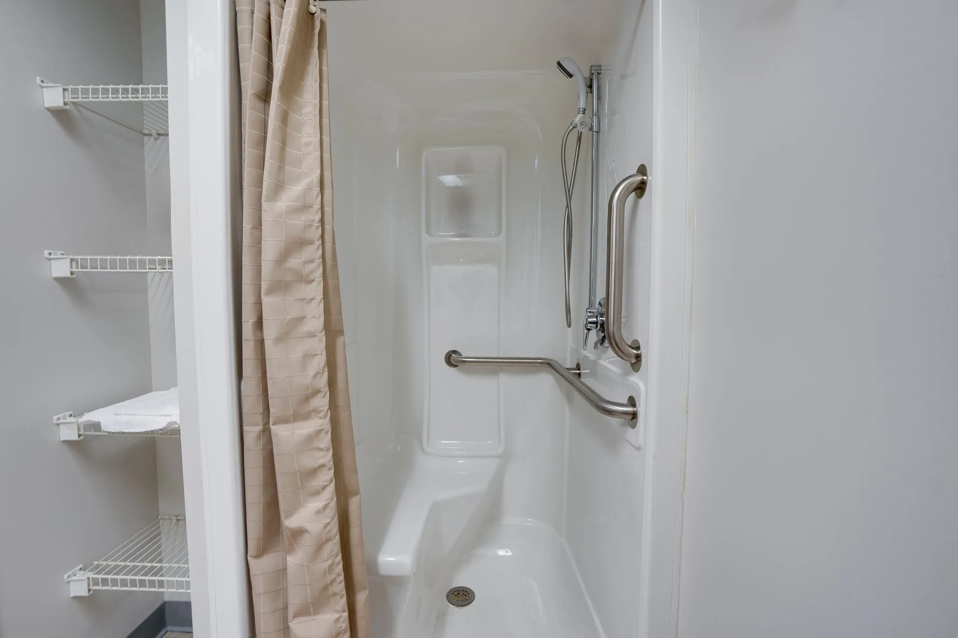 14 Maple Street Gilford NH 03249