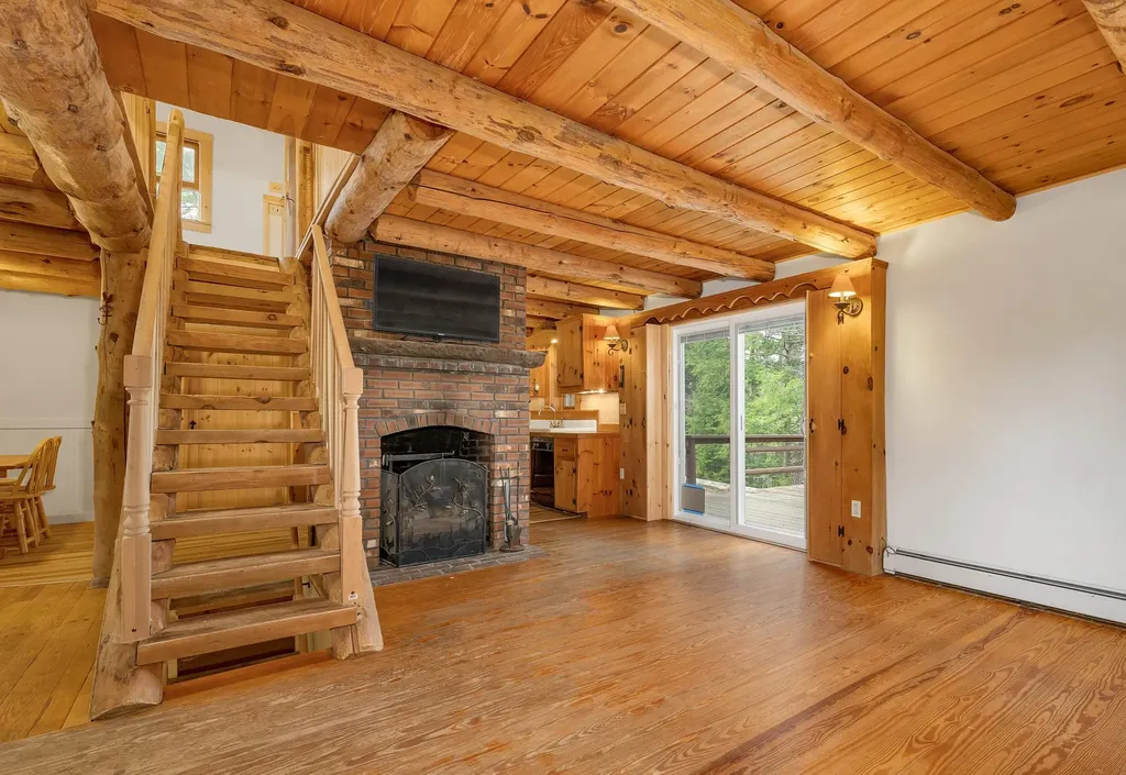 220 Groton Hollow Road Rumney NH 03266