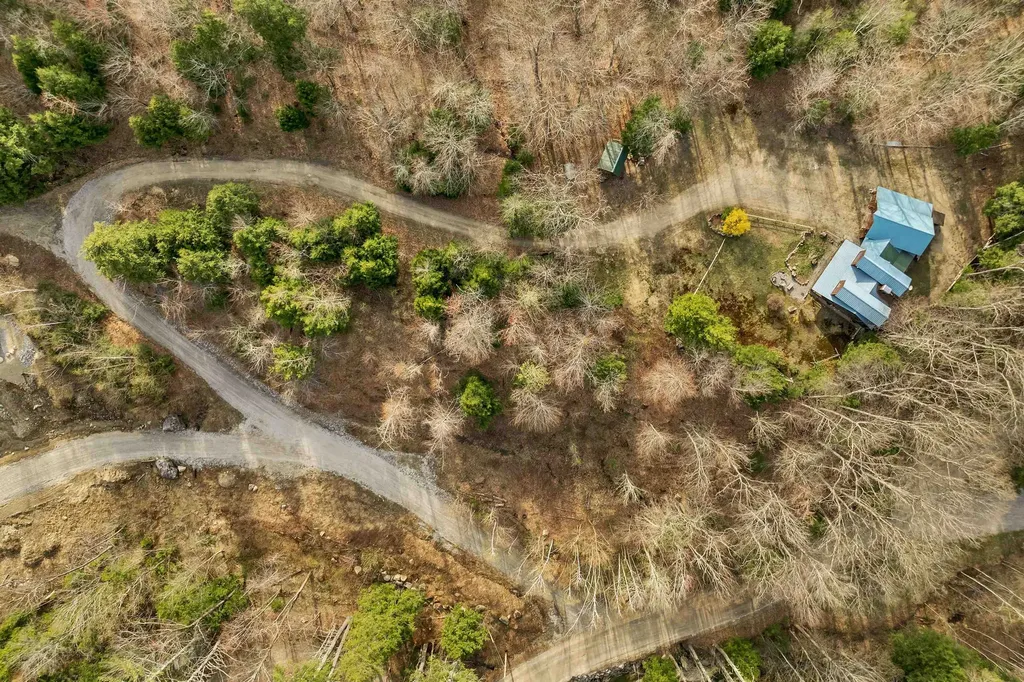 220 Groton Hollow Road Rumney NH 03266