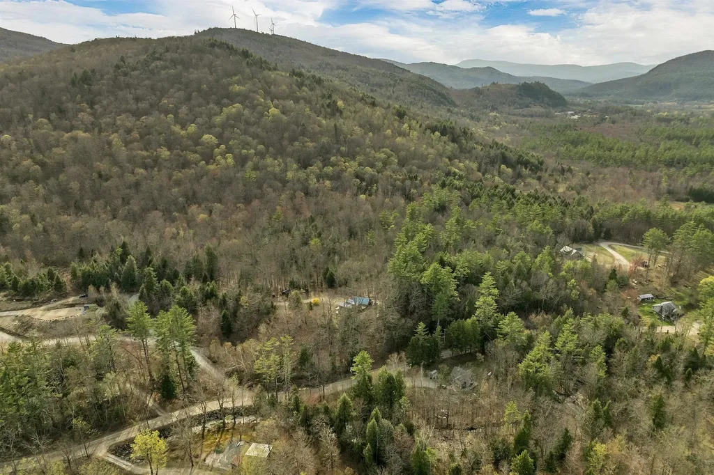 220 Groton Hollow Road Rumney NH 03266