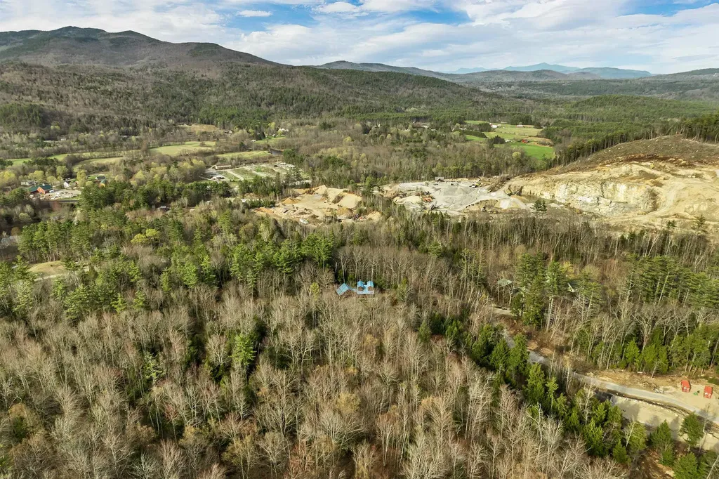 220 Groton Hollow Road Rumney NH 03266