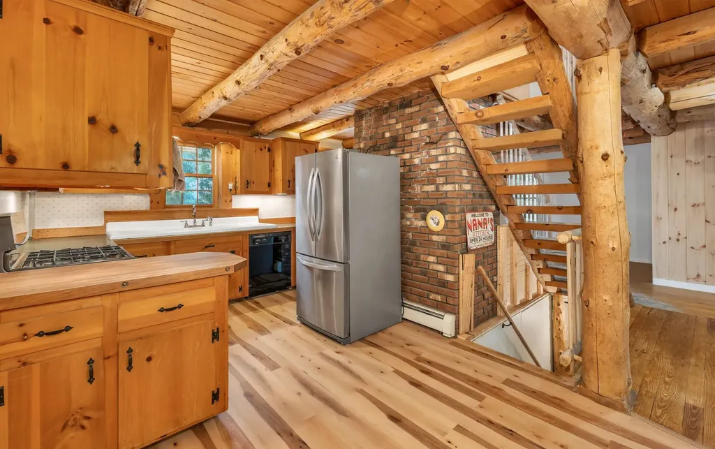 220 Groton Hollow Road Rumney NH 03266