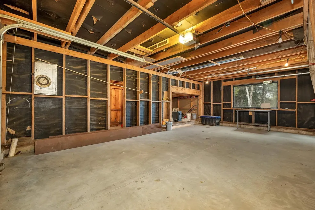 220 Groton Hollow Road Rumney NH 03266