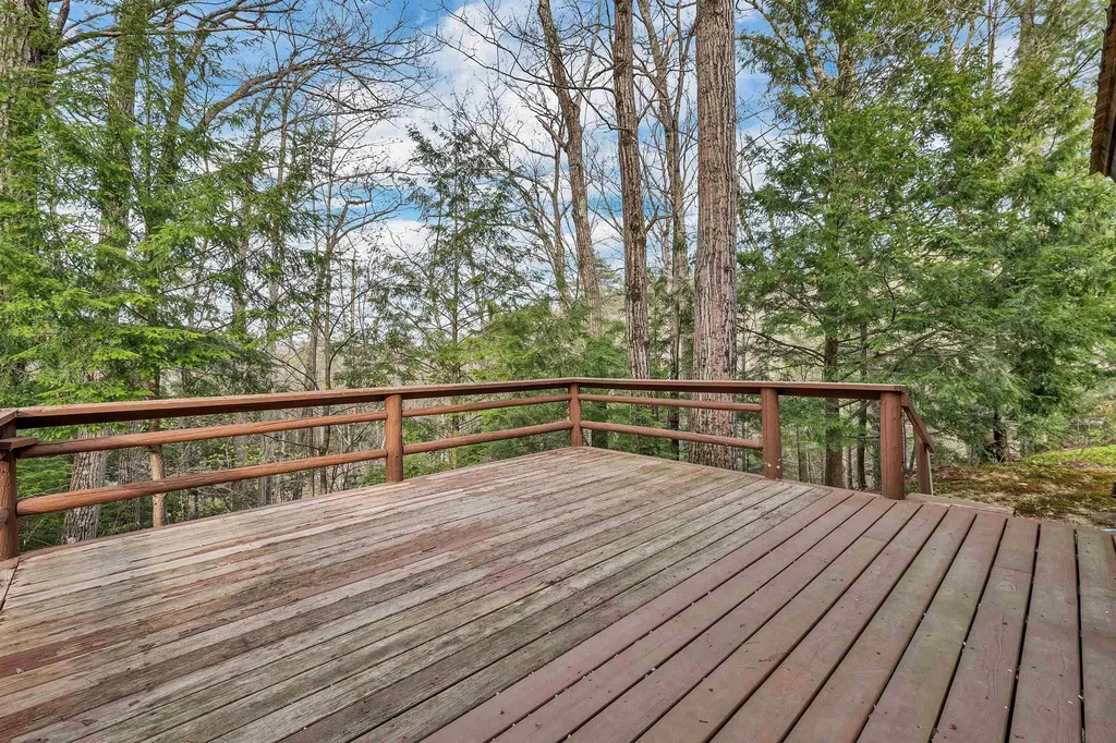 220 Groton Hollow Road Rumney NH 03266