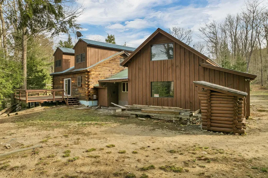 220 Groton Hollow Road Rumney NH 03266