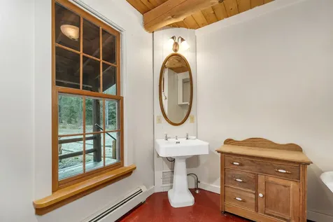 220 Groton Hollow Road Rumney NH 03266