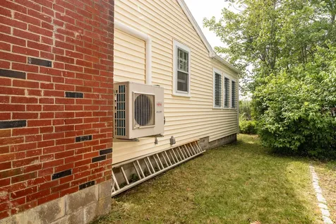 157 South Tibbetts Avenue Wells ME 04090