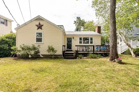 157 South Tibbetts Avenue Wells ME 04090
