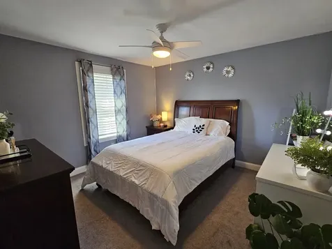 88 Creekside Drive Manchester NH 03109